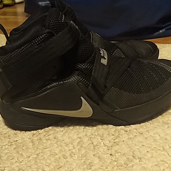 lebron soldier 9s